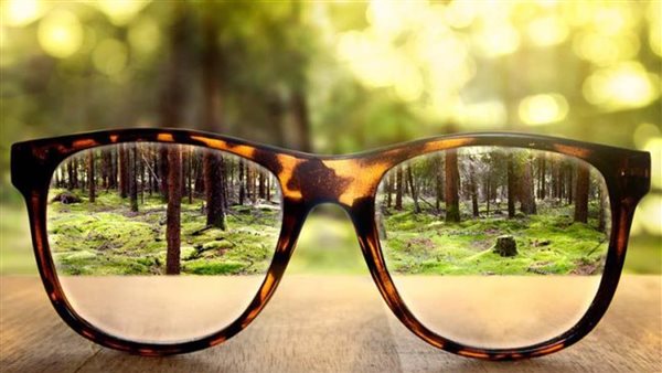 3 علامات لا تتجاهلها.. أعراض نقص فيتامين ب 12 في العين