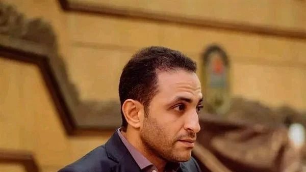 مراته سابته وطالع عينه في الشغل.. تفاصيل مؤثرة في رحيل أستاذ جامعة الأزهر