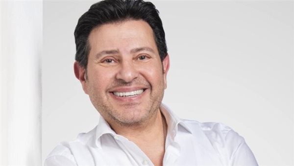 خضع لعملية تجميل وهذا عمره الحقيقي.. هاني شاكر يثير الجدل بأحدث تصريحاته في لبنان