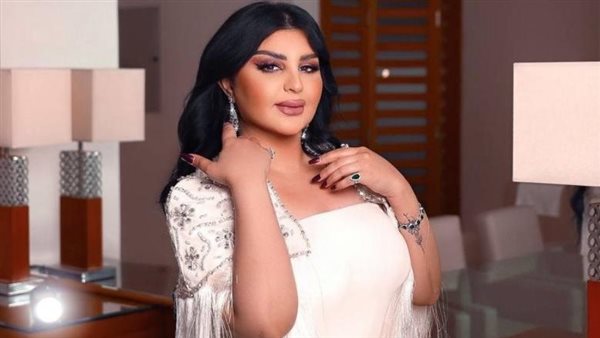 إطلالتها أشعلت السوشيال ميديا.. صور جديدة من خطوبة فنانة عراقية شهيرة | شاهد