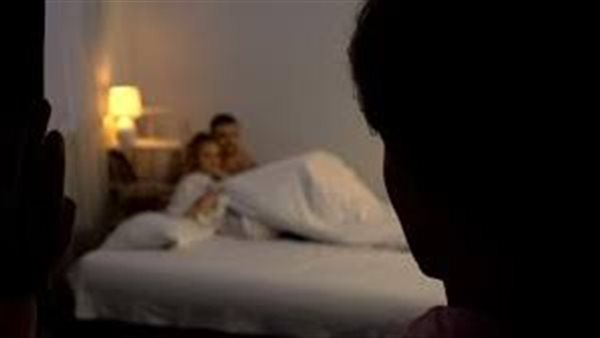 سمعت صوت راجل في أوضة النوم.. كيف تخلص حارس عقار من زوجته وعشيقها بالعمرانية؟
