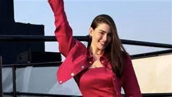 جرأة وأنوثة.. روان بن حسين تخطف الأنظار بإطلالة جذابة | شاهد 