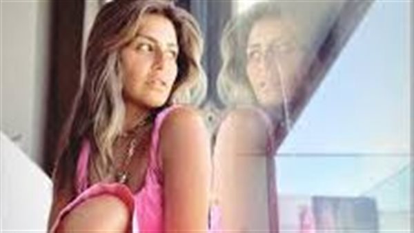 ملابس جريئة.. منة فضالي تثير الجدل في أحدث ظهور | شاهد