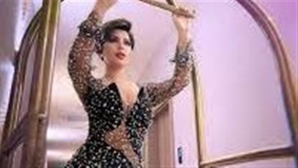 فستان قصير.. شمس الكويتية تثير الجدل بهذه الإطلالة | شاهد