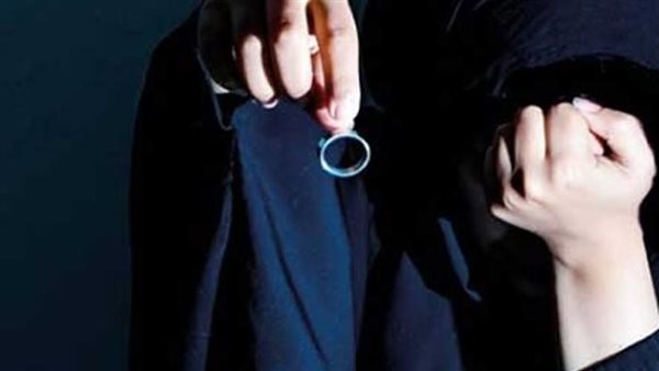 فضحني أمام البواب،، شيرين تطلب الخلع في محكمة الأسرة