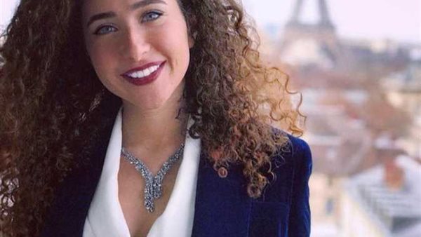 التفاصيل الكاملة.. أول قرار من المحكمة ضد غادة والي في قضية سرقة لوحات الفنان الروسي