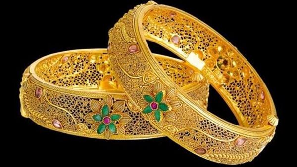 عيار 21 الآن بعد الانخفاض الكبير.. مفاجأة في سعر الذهب اليوم الأربعاء 10 يناير 2024