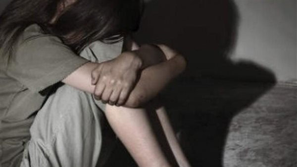 هددوها بالاغتصاب وخطف أطفالها.. حكاية الأستاذة الجامعية ونصاب بمصر الجديدة