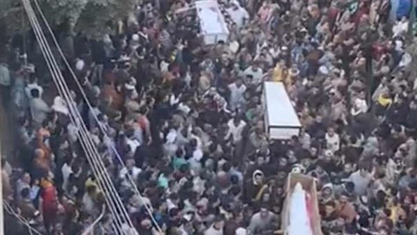  5 نعوش من قرية واحدة.. كواليس الرحلة الأخيرة لـ 5 عمال تحت عجلات تريلا