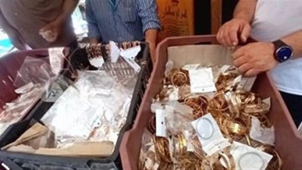 راجع من أسوان بـ 160 كيلو.. تفاصيل القبض على امبراطور الذهب في مصر 