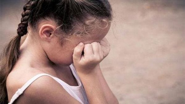 بكاء وتهديد واعتداء متكرر.. كواليس سقوط مُدرِّس تحرّش بتلميذاته في أسيوط