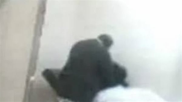 في الفصل..مفاجأة جديدة في تحقيقات اتهام مدرس أسيوط بالتحرش بـ 10 تلميذات