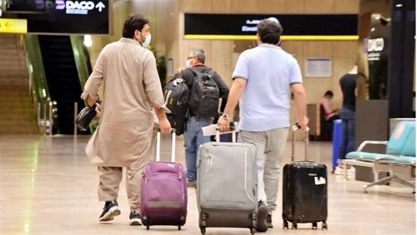 بشرى سارة للمصريين.. ماذا يعني السماح بدخول العمالة المنتهية تأشيراتهم إلى السعودية؟