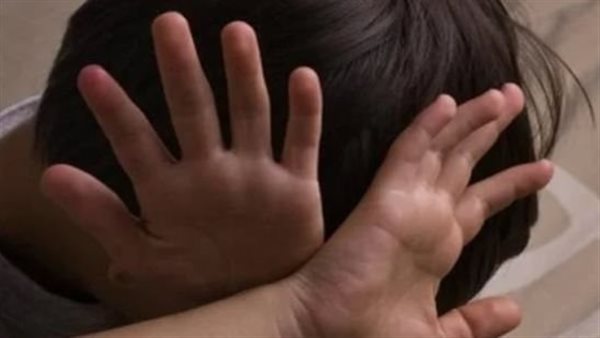 المتهم عمل معاه العيب.. والد ضحية مدينة بدر: ابني حالته النفسية سيئة