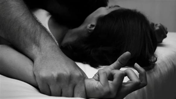 ما فعله كان صادما.. تفاصيل إحالة طبيب اغتصب شقيقة زوجته مرتين للمفتي