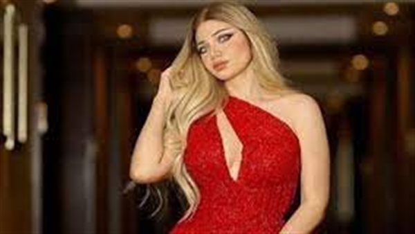 بطن مكشوف.. ياسمين الخطيب تستعرض رشاقتها | شاهد