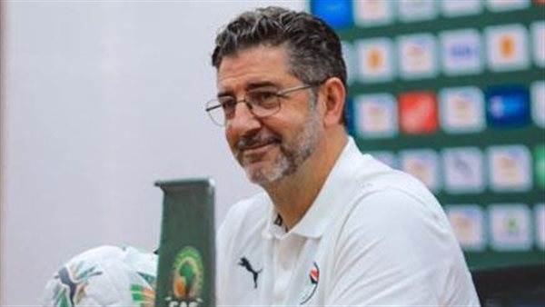 بند مثير للجدل.. مفاجأة في عقد فيتوريا مع منتخب مصر