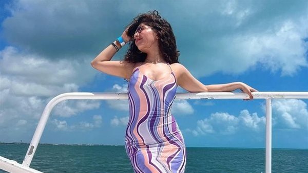 خطفت الأنظار.. إطلالة جريئة جديدة للفنانة مايان السيد | شاهد