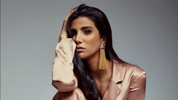 بعد خطوبتها.. صور تثير الجدل للفنانة ريم سامى | شاهد