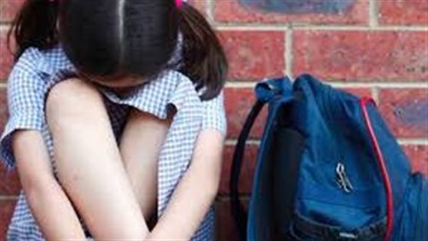 هات 50 ألف ونتنازل.. تفاصيل مثيرة في ابتزاز تلميذة ووالدتها لمدرس بحدائق القبة