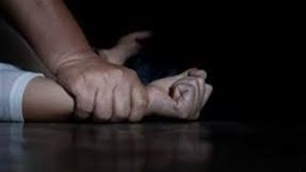 هجبلك حاجة حلوة.. تفاصيل مثيرة في الحكم على المتهم بهتك عرض طفلة بعد استدراجها لمنزله