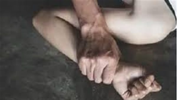 فضيحة أميرة.. حاولت إجهاض نفسها بفتح بطنها بعد حملها سفاحا من ابن شقيقتها