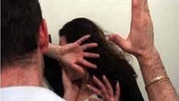 ربطها بجنزير وضربها بخرطوم.. تفاصيل صادمة في اعتداء عامل على زوجته بالمعصرة