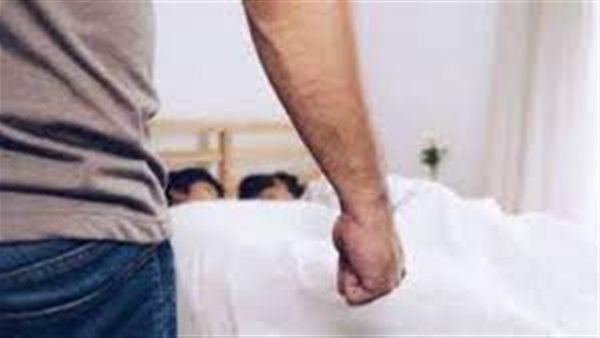 قفشها مع عشيقها فجرجرته في المحاكم.. انتقام شيطاني لسيدة من زوجها بالسويس