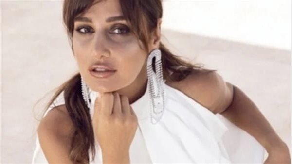 في عيد ميلادها.. إطلالات أثارت الجدل لـ حلا شيحا | شاهد