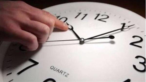 60 دقيقة للأمام.. حقيقة تغيير التوقيت قبل رمضان وموعد أذان المغرب والفجر