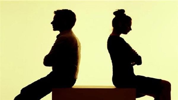 بيستحمى كل أسبوع مرة.. عروس تطلب الخلع بعد 3 شهور زواج