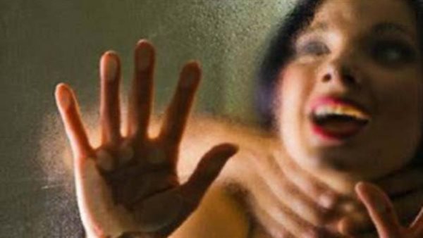 أبوس رجلك يا ابراهيم.. شاب يختطف فتاة ويصورها عارية في بورسعيد