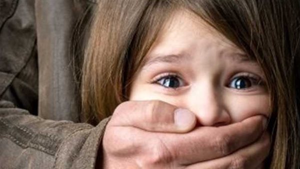 تفاصيل مثيرة في إحالة عامل الي الجنايات بتهمة التعدي جنسيًا على طفلة بمصر القديمة