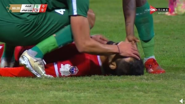 بعد واقعة أحمد رفعت.. حكاية لاعبين واجهوا الموت داخل المستطيل الأخضر