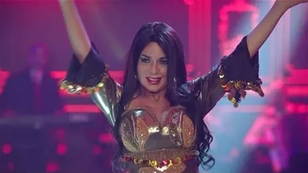 فضى وفراغ.. رد ناري من رانيا يوسف بعد الهجوم عليها بسبب بدلة الرقص في رمضان