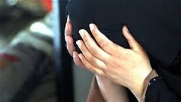 خبته في دولاب غرفة النوم.. تفاصيل جلسة محاكمة سيدة وعشيقها بتهمة قـــــ تل زوجها