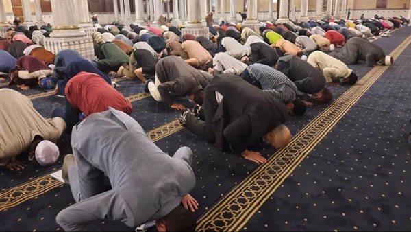 الحكومة تكشف حقيقة منع صلاة التهجد بالمساجد في العشر الأواخر من رمضان