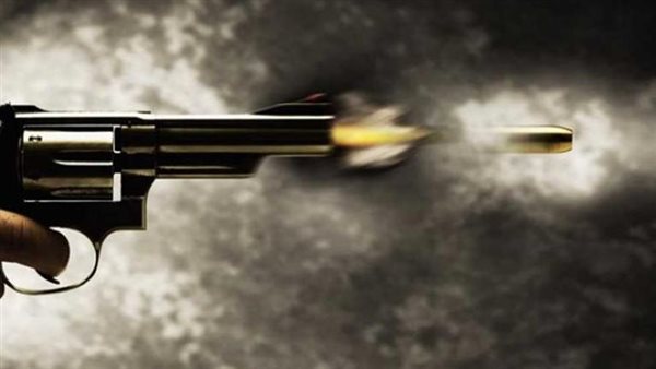 رعب بالهرم.. صاحب شركة أدوية يطلق النار على حارس عقار وهذا ما كشفته الكاميرات