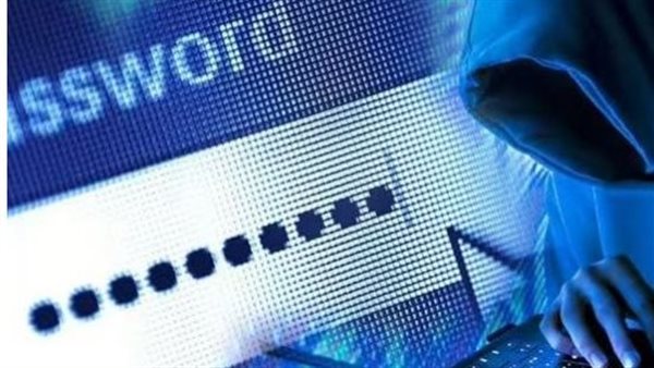 تفاصيل مثيرة في سرقة 14 حساب فيسبوك وابتزاز أصحابهم