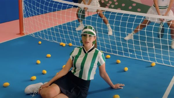 وجه هادئ أشعل ضجة.. حكاية إعلان دقوا الشماسي الذي يواجه القضاء