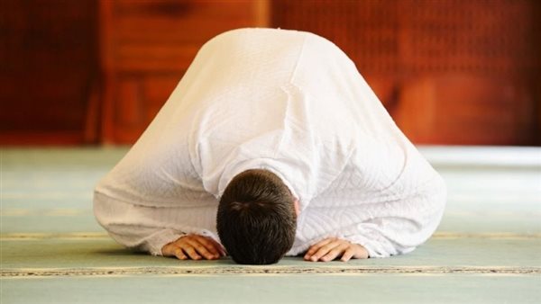 تسبب العمى.. حركة في الصلاة حذر منها النبي إياك أن تفعلها بالتراويح