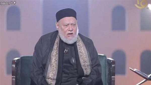 بحاجة زى الستالايت.. رد مفاجيءمن علي جمعة على سؤال إزاى الميت يشعر بمن يزوره؟