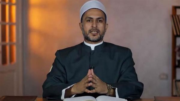 أزهري يوضح الحكم.. أذن عليّ الفجر وأنا في علاقة مع زوجتي فماذا أفعل؟ | فيديو