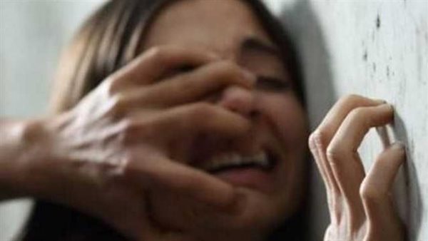 جردها من ملابسها أعلى سطح المنزل.. قرار جديد بشأن المتهم بالتعدي على معاقة ذهنيًا في رمضان