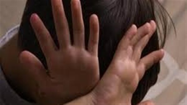 استغل صغر سنهم.. تفاصيل إحالة طالب للجنايات لاتهامه بهتك عرض 3 أطفال سوريين