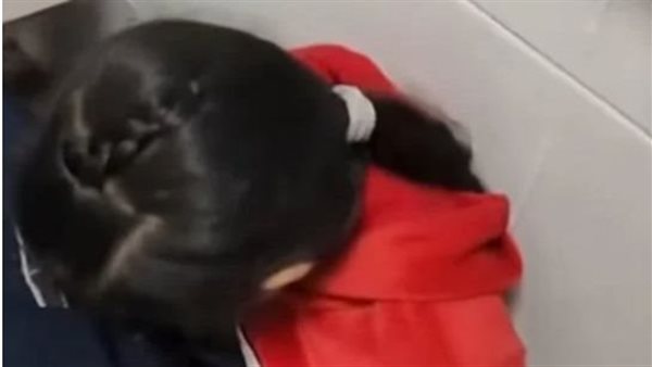 اختلف مع والدتها على حضانتها..أب بلا قلب يحرق جسد صغيرته بمعاونة زوجته الثانية بأوسيم