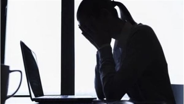 هفضحك وسط طلابك.. تفاصيل الحكم على شاب هدد أستاذة جامعية بصور مخلة