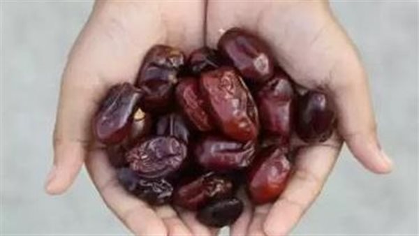 لن تتوقع..هذا ما يحدث للكوليسترول والقلب والعقل عند كسر الصيام ب 3 تمرات