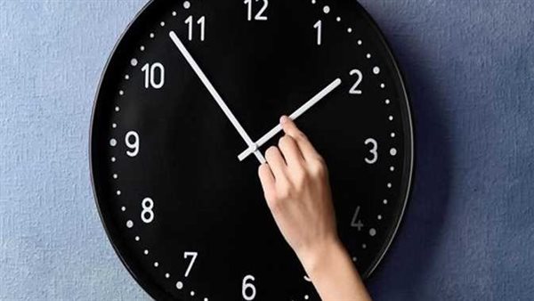 60 دقيقة حائرة.. حكاية التوقيت الصيفي في مصر من عام 1945 حتى 2024