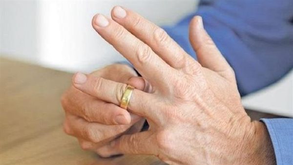 بتولد كل سنة.. عصام يطلب تطليق زوجته في محكمة الأسرة